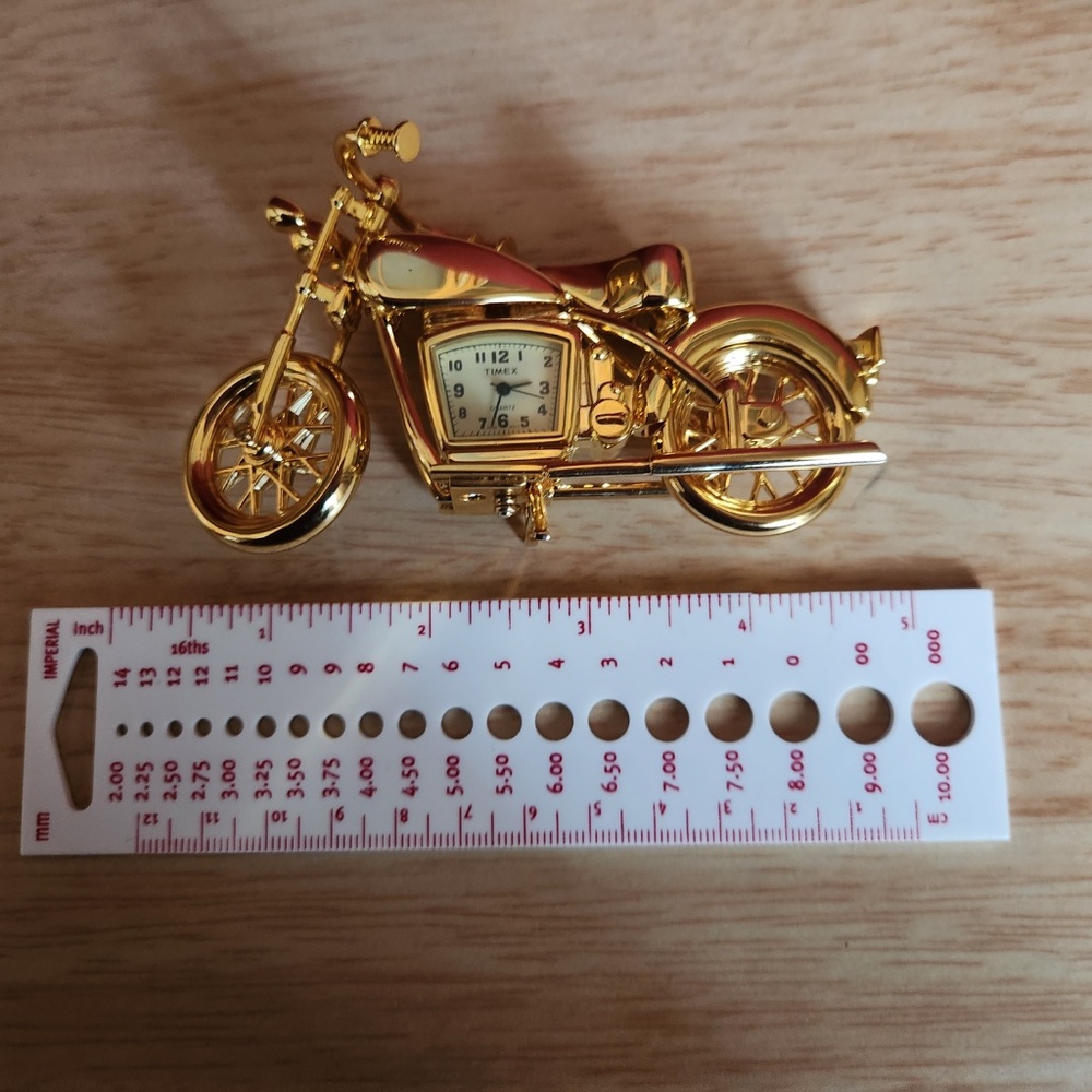 Mini Motorcycle Clock from Timex - Picture 5 of 5